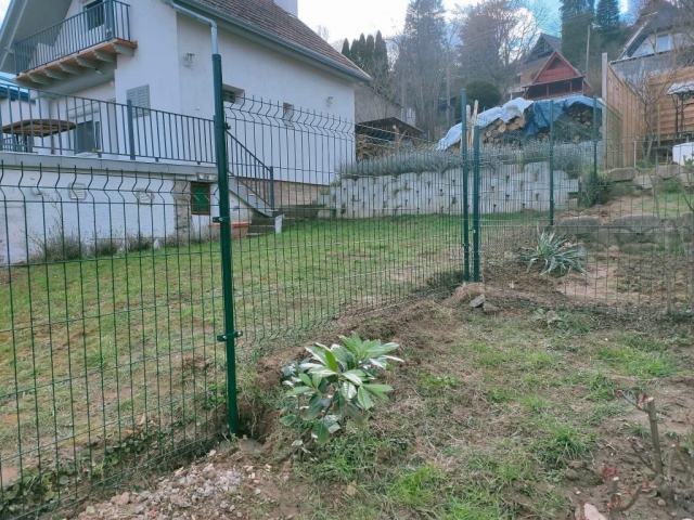 úszókapu pécs, kovácsoltvas kerítés pécs, famunkák, asztalos, asztalos Pécs, asztalos munkák, asztalos munkák Pécs, hegesztés, hegesztés Pécs