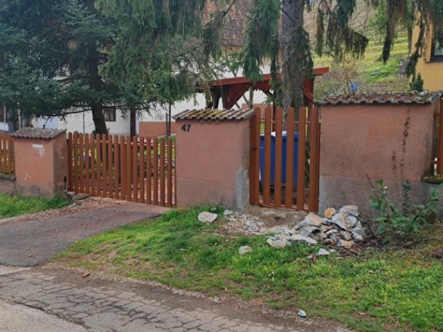 úszókapu pécs, kovácsoltvas kerítés pécs, famunkák, asztalos, asztalos Pécs, asztalos munkák, asztalos munkák Pécs, hegesztés, hegesztés Pécs